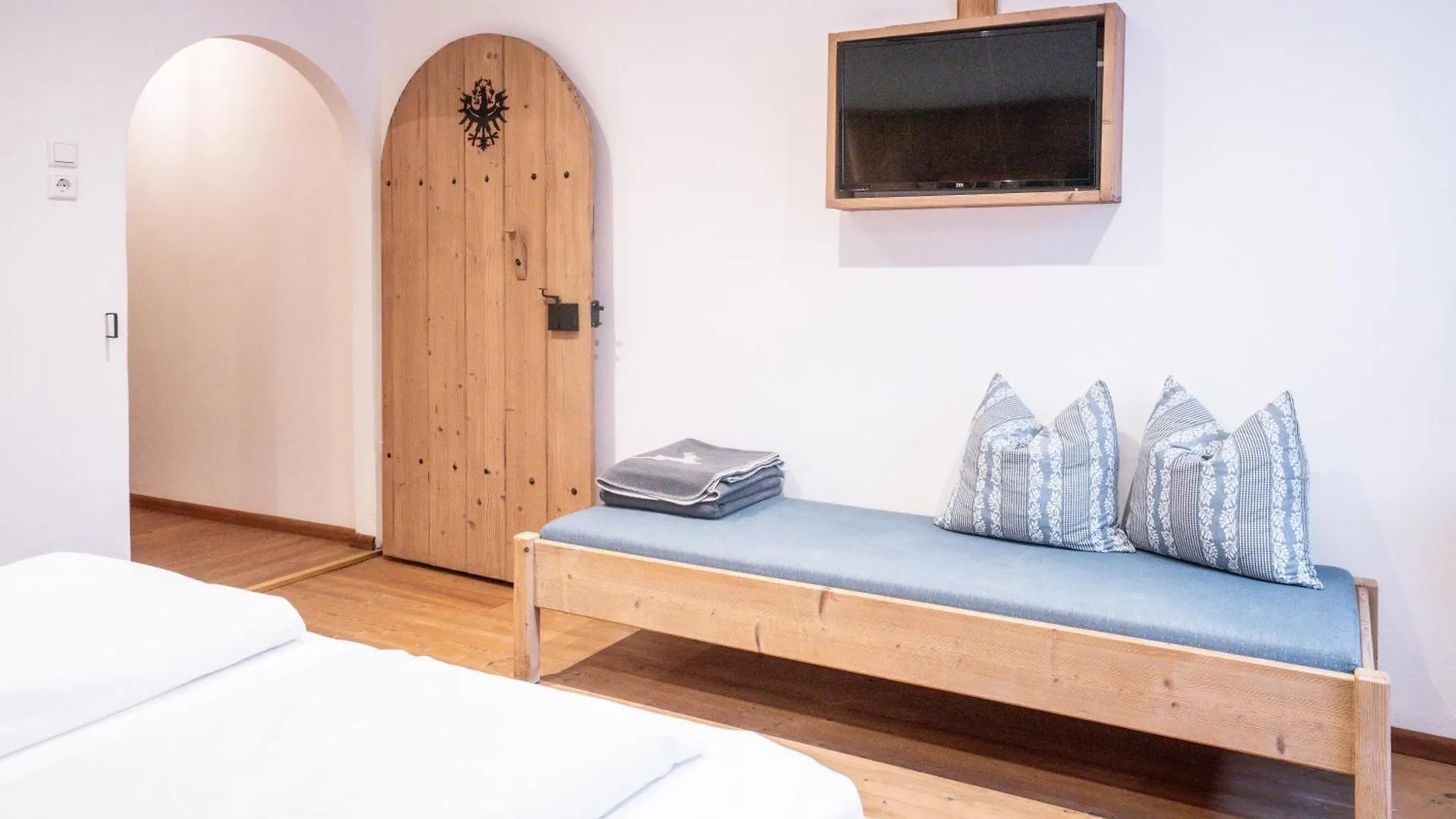 Stauders Zimmer Und Ferienwohnungen Mutters 4*,  Austria